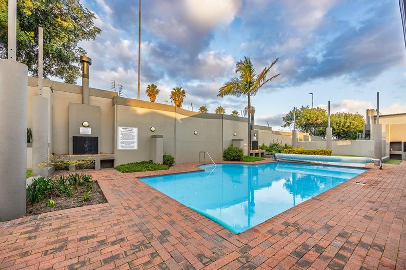 1 Bedroom Property for Sale in Kenridge Western Cape